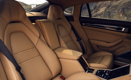 2021 Porsche Panamera 4S E-Hybrid (Color: Truffle Brown Metallic) Interior Rear Seats Wallpapers 450x275 (31)