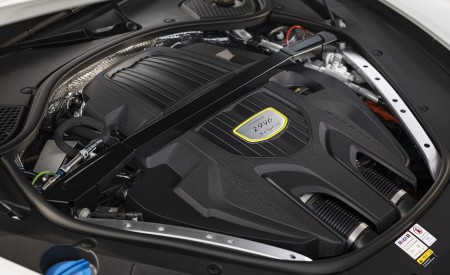 2021 Porsche Panamera 4S E-Hybrid Sport Turismo (Color: Carrara White Metallic) Engine Wallpapers 450x275 (40)