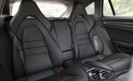 2021 Porsche Panamera 4S E-Hybrid Sport Turismo (Color: Carrara White Metallic) Interior Rear Seats Wallpapers 450x275 (49)