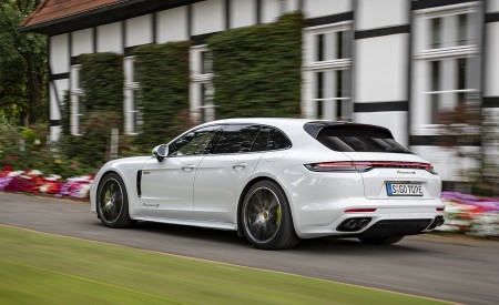 2021 Porsche Panamera 4S E-Hybrid Sport Turismo (Color: Carrara White Metallic) Rear Three-Quarter Wallpapers 450x275 (11)
