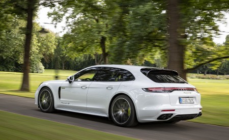 2021 Porsche Panamera 4S E-Hybrid Sport Turismo (Color: Carrara White Metallic) Rear Three-Quarter Wallpapers 450x275 (5)