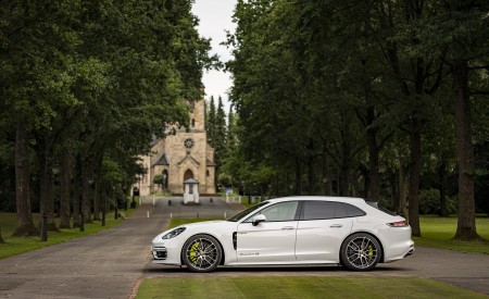 2021 Porsche Panamera 4S E-Hybrid Sport Turismo (Color: Carrara White Metallic) Side Wallpapers  450x275 (20)