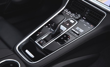 2021 Porsche Panamera 4S E-Hybrid (US-Spec) Central Console Wallpapers 450x275 (78)