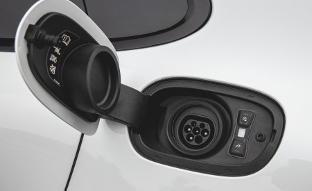2021 Porsche Panamera 4S E-Hybrid (US-Spec) Charging Port Wallpapers 450x275 (67)