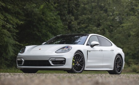 2021 Porsche Panamera 4S E-Hybrid (US-Spec) Front Three-Quarter Wallpapers 450x275 (55)