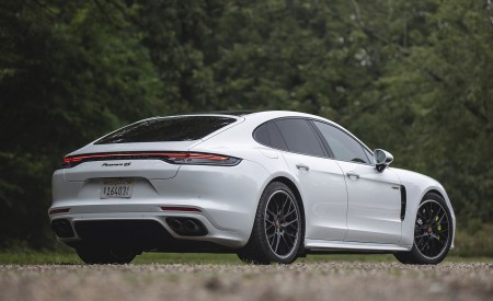 2021 Porsche Panamera 4S E-Hybrid (US-Spec) Rear Three-Quarter Wallpapers 450x275 (58)