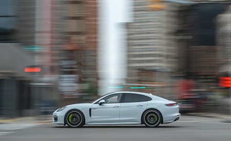 2021 Porsche Panamera 4S E-Hybrid (US-Spec) Side Wallpapers  450x275 (41)