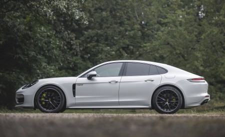 2021 Porsche Panamera 4S E-Hybrid (US-Spec) Side Wallpapers 450x275 (60)