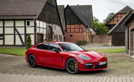 2021 Porsche Panamera GTS (Color: Carmine Red) Front Three-Quarter Wallpapers 450x275 (41)