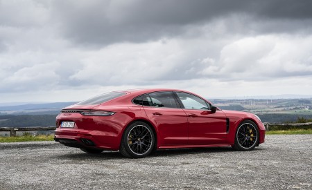 2021 Porsche Panamera GTS (Color: Carmine Red) Rear Three-Quarter Wallpapers 450x275 (36)