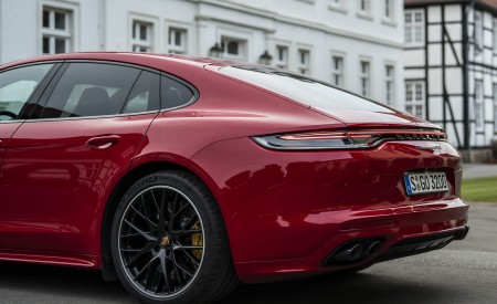 2021 Porsche Panamera GTS (Color: Carmine Red) Tail Light Wallpapers 450x275 (55)