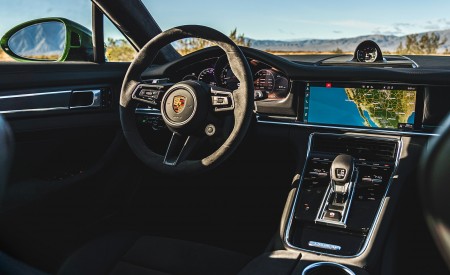 2021 Porsche Panamera GTS (Color: Mamba Green) Interior Wallpapers 450x275 (112)