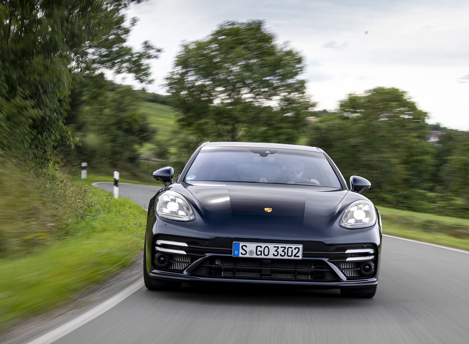 2021 Porsche Panamera Turbo S Executive (Color: Night Blue Metallic) Front Wallpapers (5)