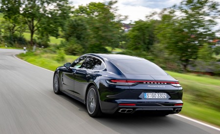 2021 Porsche Panamera Turbo S Executive (Color: Night Blue Metallic) Rear Three-Quarter Wallpapers 450x275 (12)