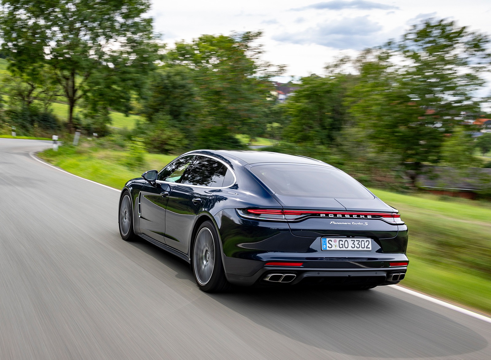 2021 Porsche Panamera Turbo S Executive (Color: Night Blue Metallic) Rear Three-Quarter Wallpapers (12)