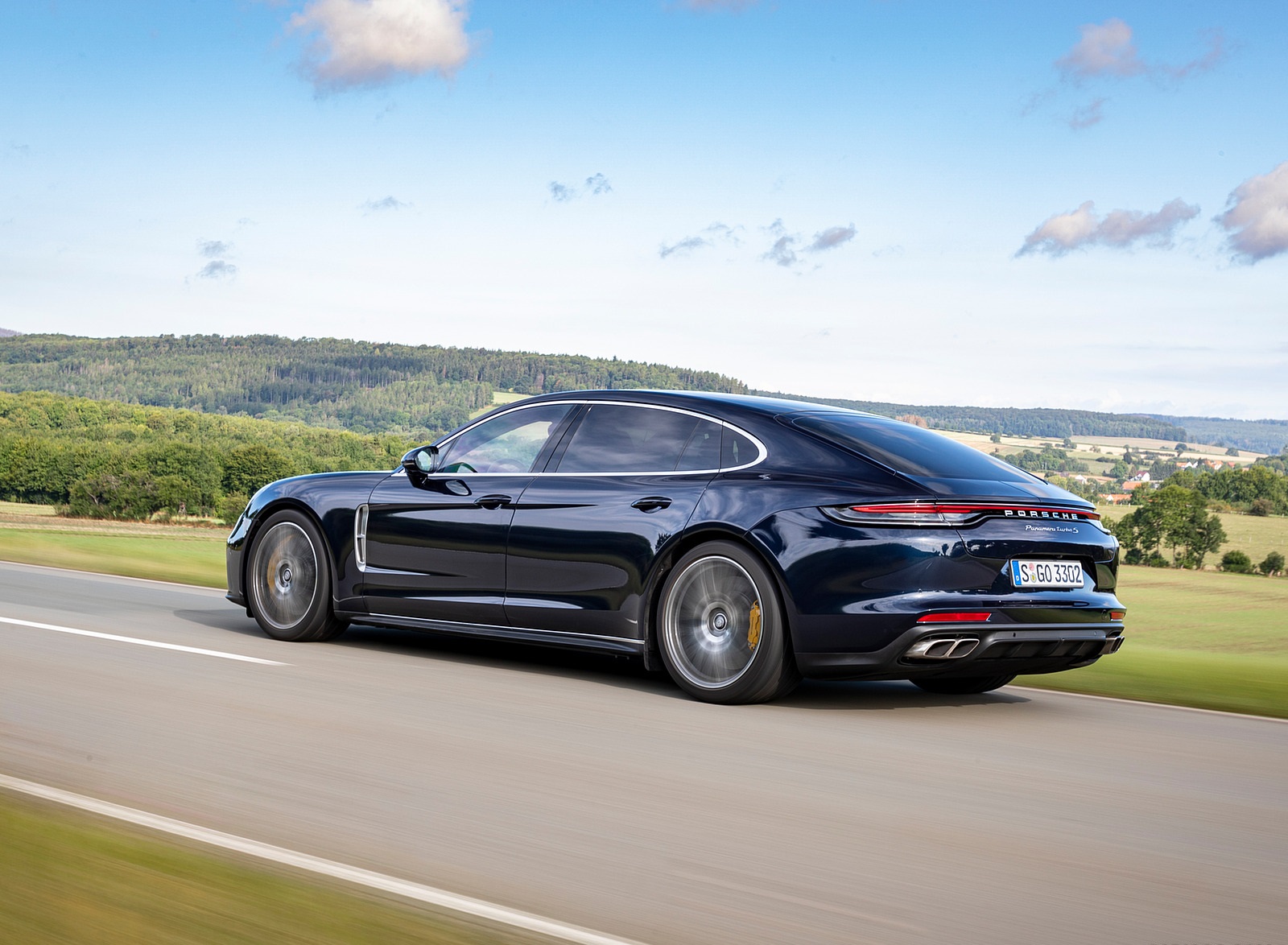 2021 Porsche Panamera Turbo S Executive (Color: Night Blue Metallic) Rear Three-Quarter Wallpapers (6)