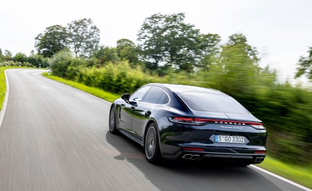 2021 Porsche Panamera Turbo S Executive (Color: Night Blue Metallic) Rear Three-Quarter Wallpapers 450x275 (13)