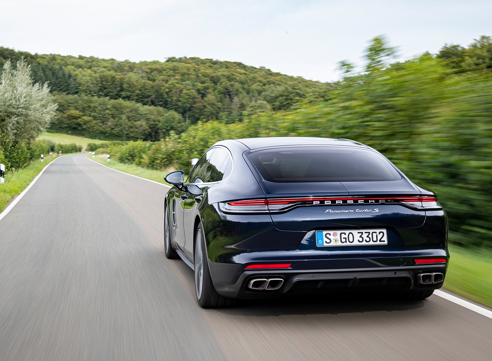 2021 Porsche Panamera Turbo S Executive (Color: Night Blue Metallic) Rear Wallpapers (8)