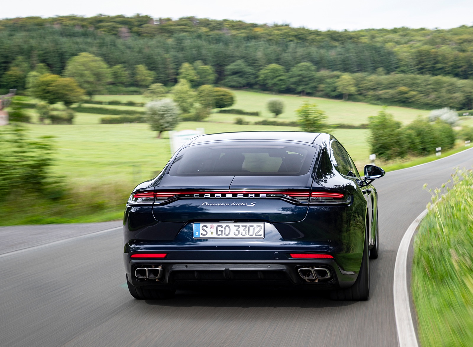 2021 Porsche Panamera Turbo S Executive (Color: Night Blue Metallic) Rear Wallpapers (9)