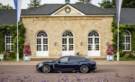 2021 Porsche Panamera Turbo S Executive (Color: Night Blue Metallic) Side Wallpapers 450x275 (23)
