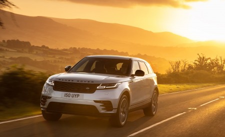 2021 Range Rover Velar P400e Plug-In Hybrid Front Three-Quarter Wallpapers 450x275 (9)