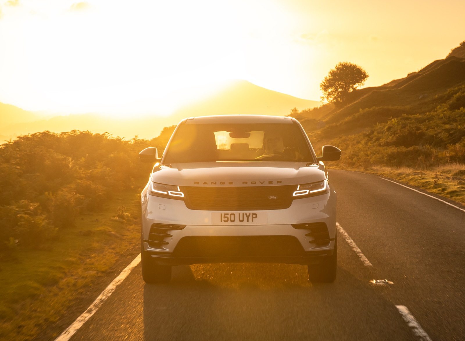 2021 Range Rover Velar P400e Plug-In Hybrid Front Wallpapers  (11)