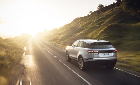 2021 Range Rover Velar P400e Plug-In Hybrid Rear Three-Quarter Wallpapers 450x275 (12)