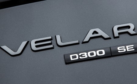2021 Range Rover Velar d300 SE R-Dynamic MHEV Badge Wallpapers 450x275 (26)