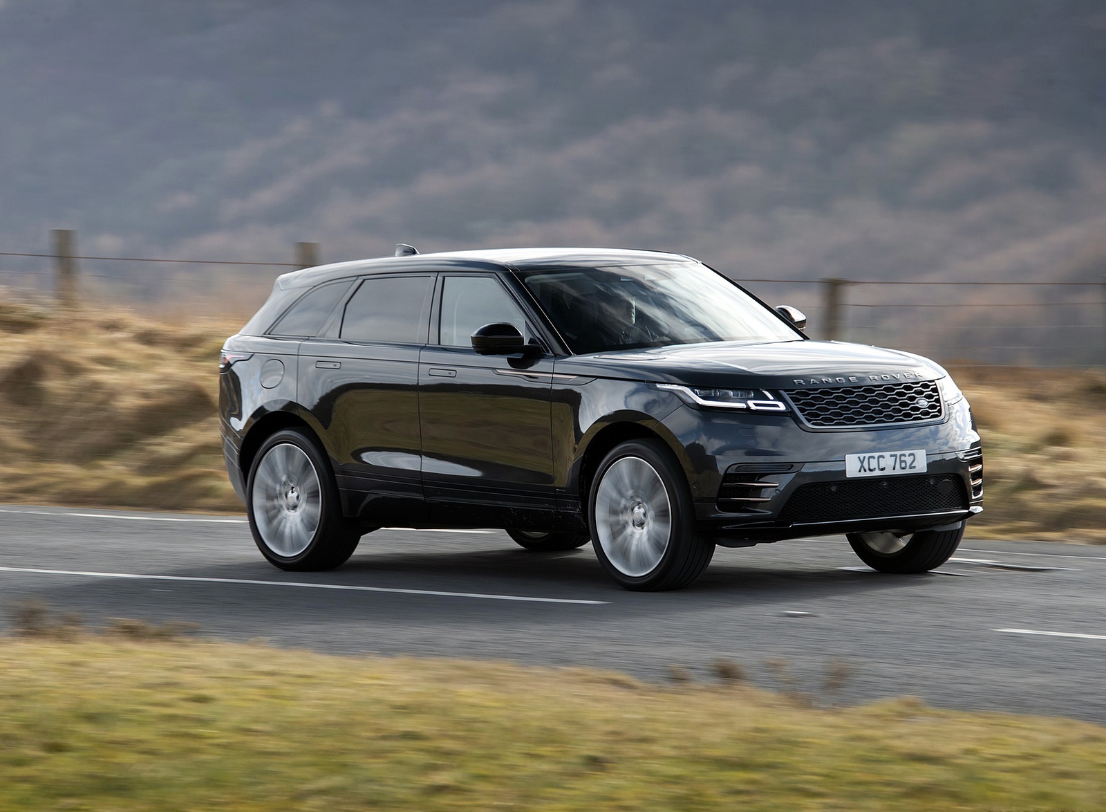 2021 Range Rover Velar D300 MHEV R-Dynamic SE Front Three-Quarter Wallpapers (1)