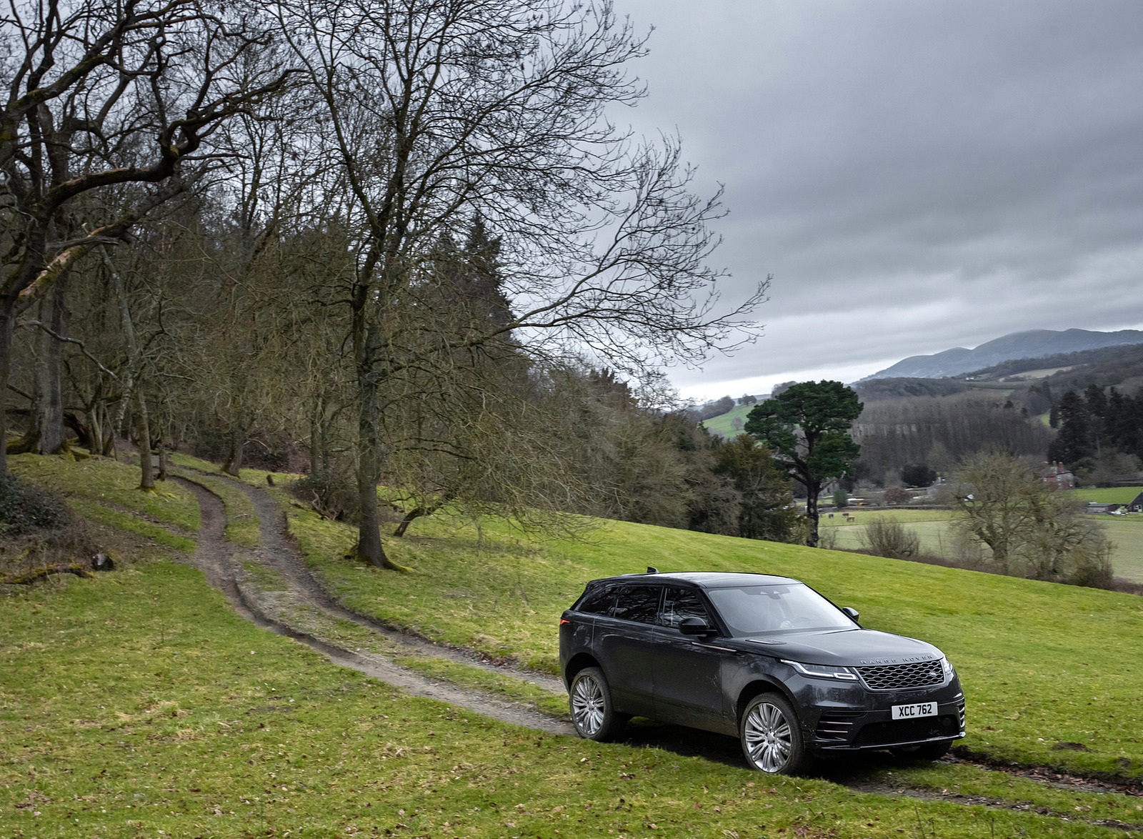 2021 Range Rover Velar D300 MHEV R-Dynamic SE Front Three-Quarter Wallpapers (9)