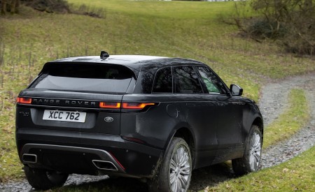 2021 Range Rover Velar d300 SE R-Dynamic MHEV Rear Three-Quarter Wallpapers 450x275 (13)