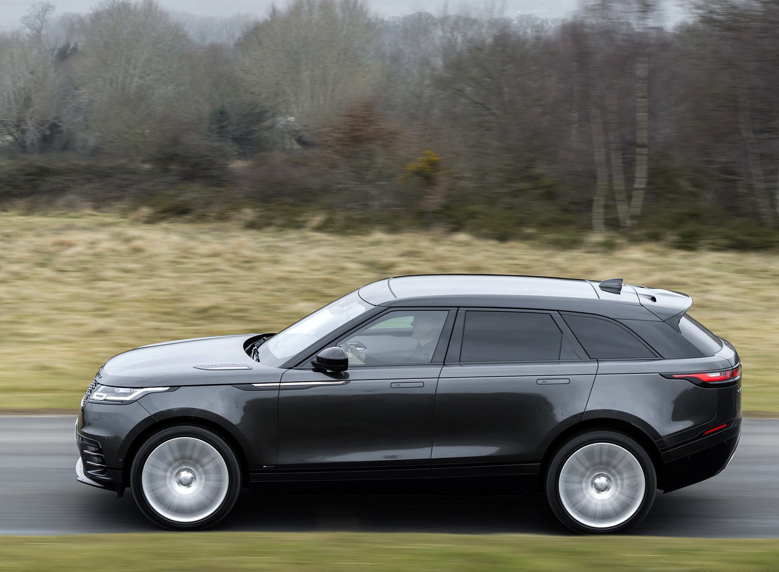 2021 Range Rover Velar D300 MHEV R-Dynamic SE Side Wallpapers (4)