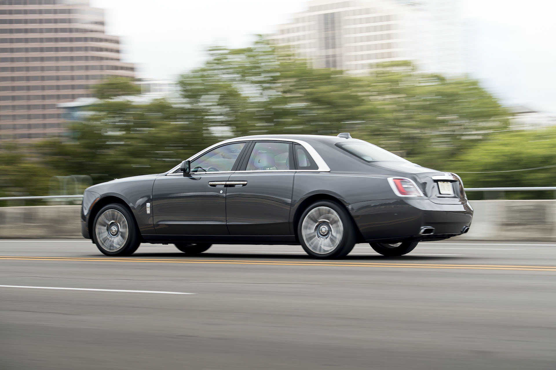 2021 Rolls-Royce Ghost Rear Three-Quarter Wallpapers (5)