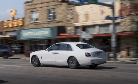 2021 Rolls-Royce Ghost Rear Three-Quarter Wallpapers 450x275 (35)