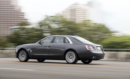 2021 Rolls-Royce Ghost Rear Three-Quarter Wallpapers 450x275 (7)