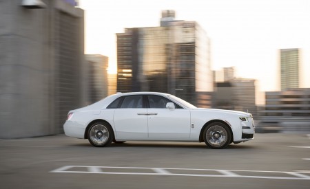 2021 Rolls-Royce Ghost Side Wallpapers 450x275 (38)