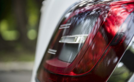2021 Rolls-Royce Ghost Tail Light Wallpapers 450x275 (55)
