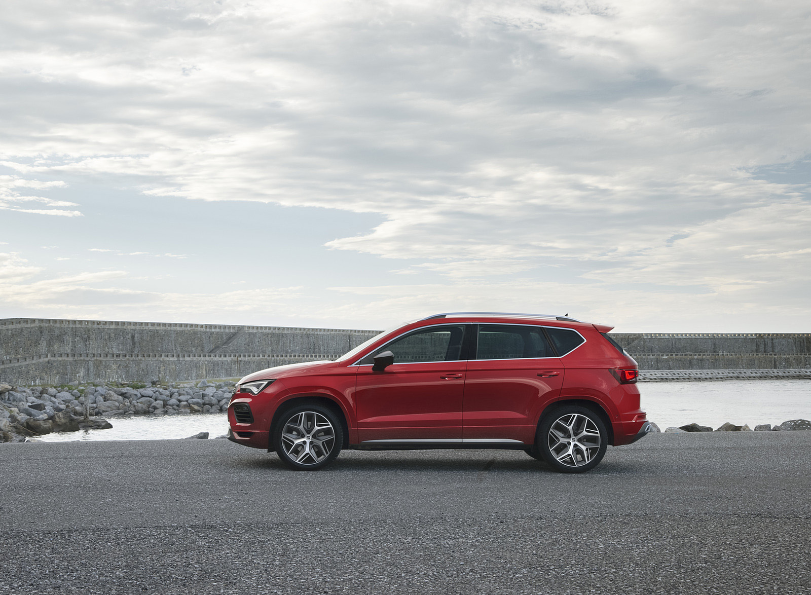 2021 SEAT Ateca Side Wallpapers (14)