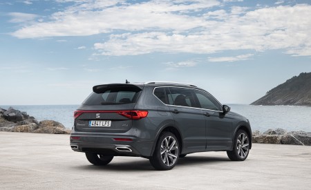 2021 SEAT Tarraco FR Rear Three-Quarter Wallpapers 450x275 (71)