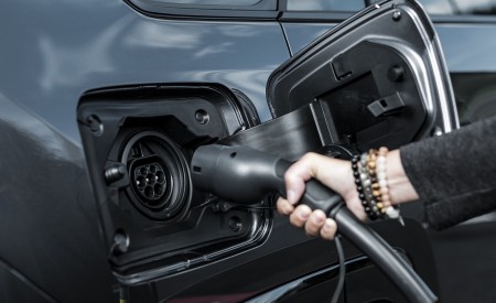 2021 Toyota RAV4 Plug-In Hybrid (Euro-Spec) Charging Wallpapers 450x275 (93)