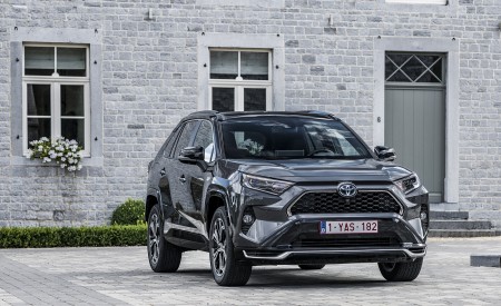 2021 Toyota RAV4 Plug-In Hybrid (Euro-Spec) Front Three-Quarter Wallpapers  450x275 (59)