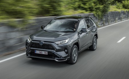 2021 Toyota RAV4 Plug-In Hybrid (Euro-Spec) Front Three-Quarter Wallpapers 450x275 (24)