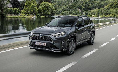 2021 Toyota RAV4 Plug-In Hybrid (Euro-Spec) Front Three-Quarter Wallpapers 450x275 (25)