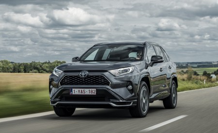 2021 Toyota RAV4 Plug-In Hybrid (Euro-Spec) Front Three-Quarter Wallpapers 450x275 (15)