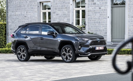 2021 Toyota RAV4 Plug-In Hybrid (Euro-Spec) Front Three-Quarter Wallpapers 450x275 (64)