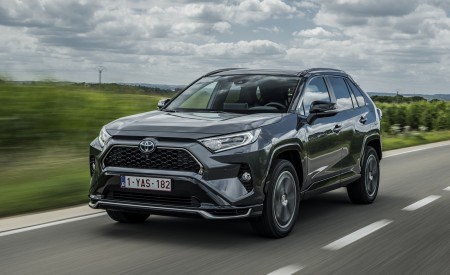 2021 Toyota RAV4 Plug-In Hybrid (Euro-Spec) Front Three-Quarter Wallpapers 450x275 (9)