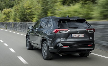 2021 Toyota RAV4 Plug-In Hybrid (Euro-Spec) Rear Three-Quarter Wallpapers 450x275 (19)