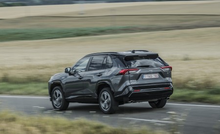 2021 Toyota RAV4 Plug-In Hybrid (Euro-Spec) Rear Three-Quarter Wallpapers 450x275 (20)