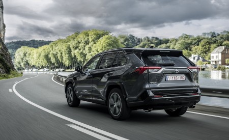 2021 Toyota RAV4 Plug-In Hybrid (Euro-Spec) Rear Three-Quarter Wallpapers 450x275 (42)