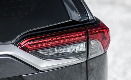 2021 Toyota RAV4 Plug-In Hybrid (Euro-Spec) Tail Light Wallpapers 450x275 (86)